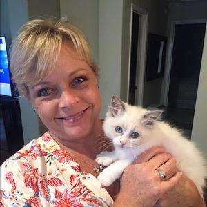 Meet your Posher, Heidi